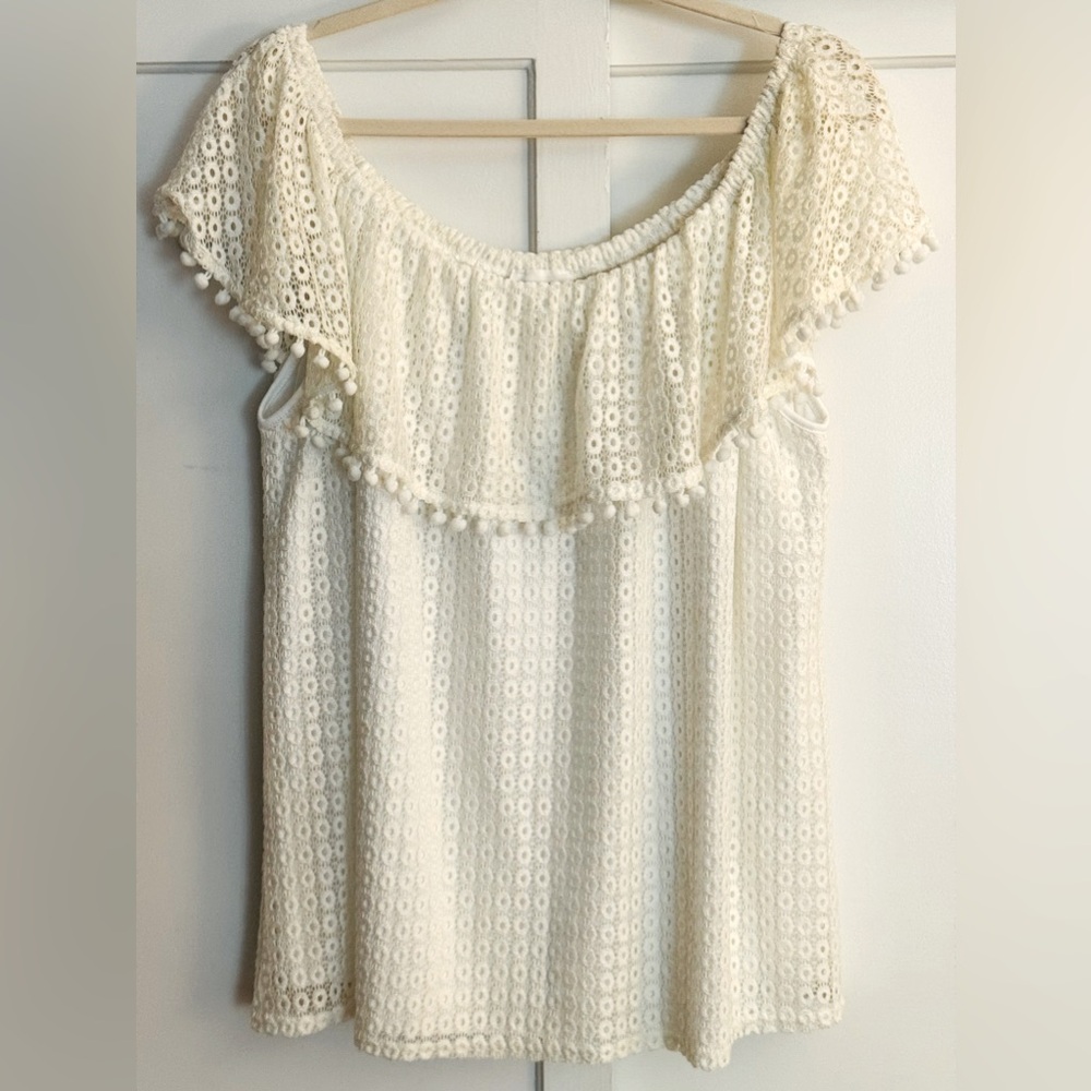 Ivy Rose -Sz. 2X Cream Sleeveless top w/round collar, vertical eyelet design
